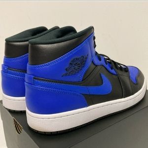 jordan 1 mid hyper royal size 12
